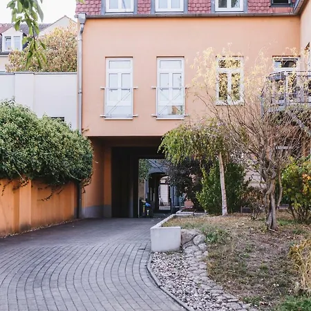 1, Rothenburger Strasse * Dresda