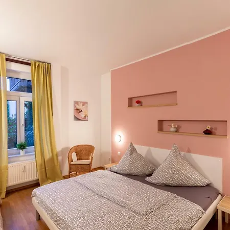 1, Rothenburger Strasse * Dresda