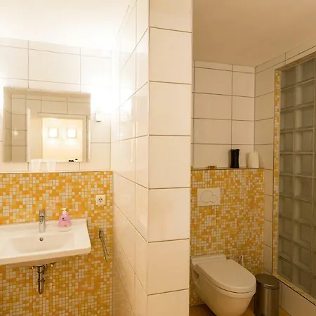 Apartment 1, Rothenburger Straße Dresden